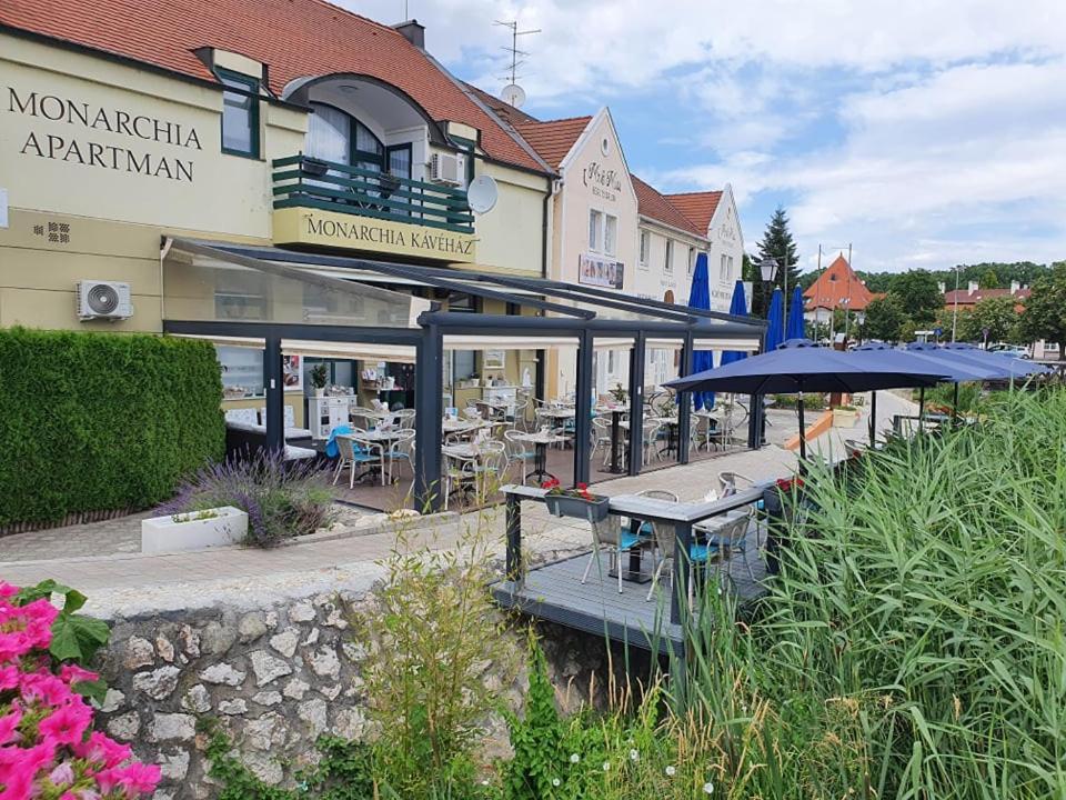 Monarchia Cottage Apartman Mosonmagyaróvár Kültér fotó